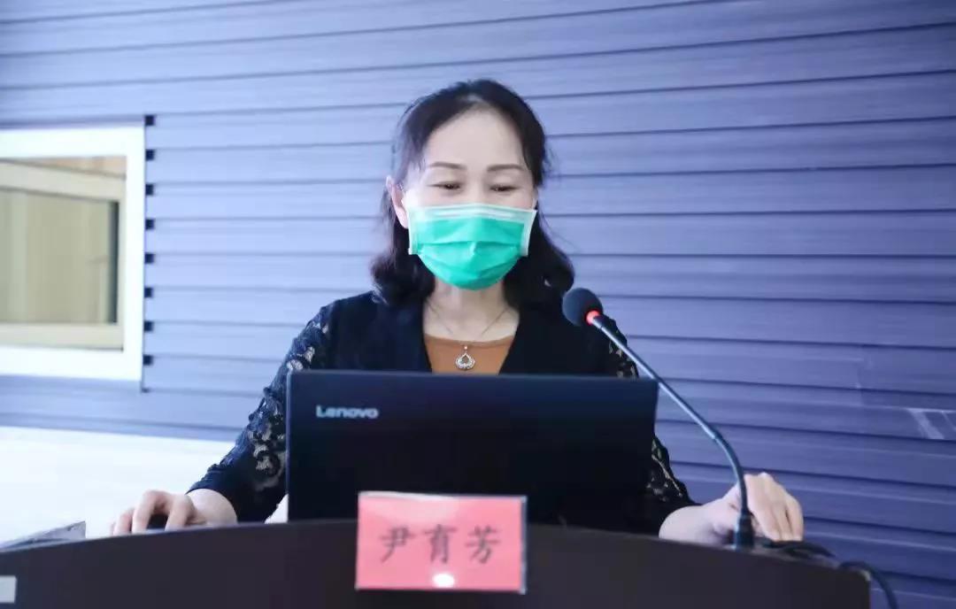 图6-2项目负责人、自治区儿童医院麻醉科副主任护师尹育芳授课